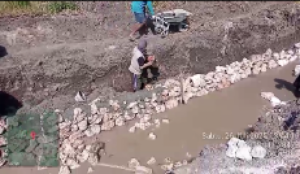 Kualitas Dipertanyakan, Proyek Irigasi di Tungulrejo Tuban Dikerjakan di Genangan Air