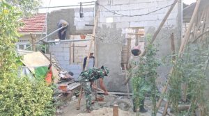 Progres 35%, Rehab Rumah Pak Kharom di Mustikasari Mulai Tampak Nyata Berkat TMMD 125 Kodim 0507/Bekasi