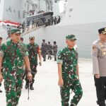 Penyambutan dan Penyerahan KRI Brawijaya-320 Berlangsung Khidmat di Dermaga 107 Tanjung Priok