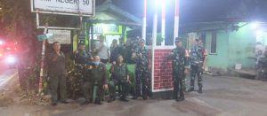 Kolaborasi Patroli Kodim 0505/JT dan Komduk Aktifkan Siskamling di Kramatjati