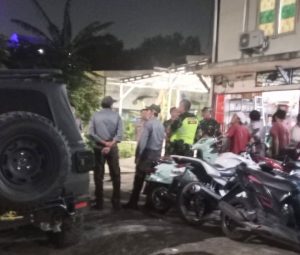 Antisipasi Kerawanan Wilayah, Koramil 03/Teluk Pucung Gelar Patroli Mitigasi dan Siskamling Bersama Komduk
