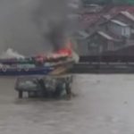 Kapal Angkut Puluhan Ton Beras Hangus Terbakar di Tengah Sungai  Musi