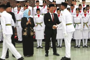 Bupati Bojonegoro Kukuhkan Paskibraka 2025, Siap Kibarkan Merah Putih di HUT ke-80 RI