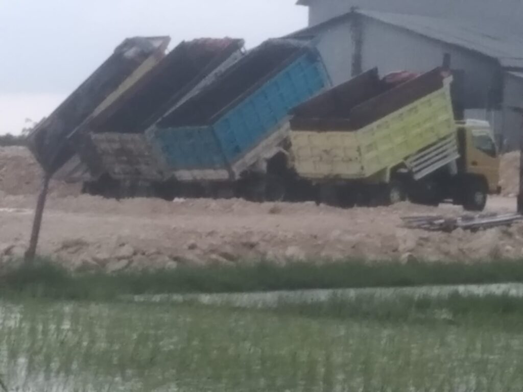 Warga Waruwetan Protes Rencana Pembangunan Pabrik Kayu PT NTP