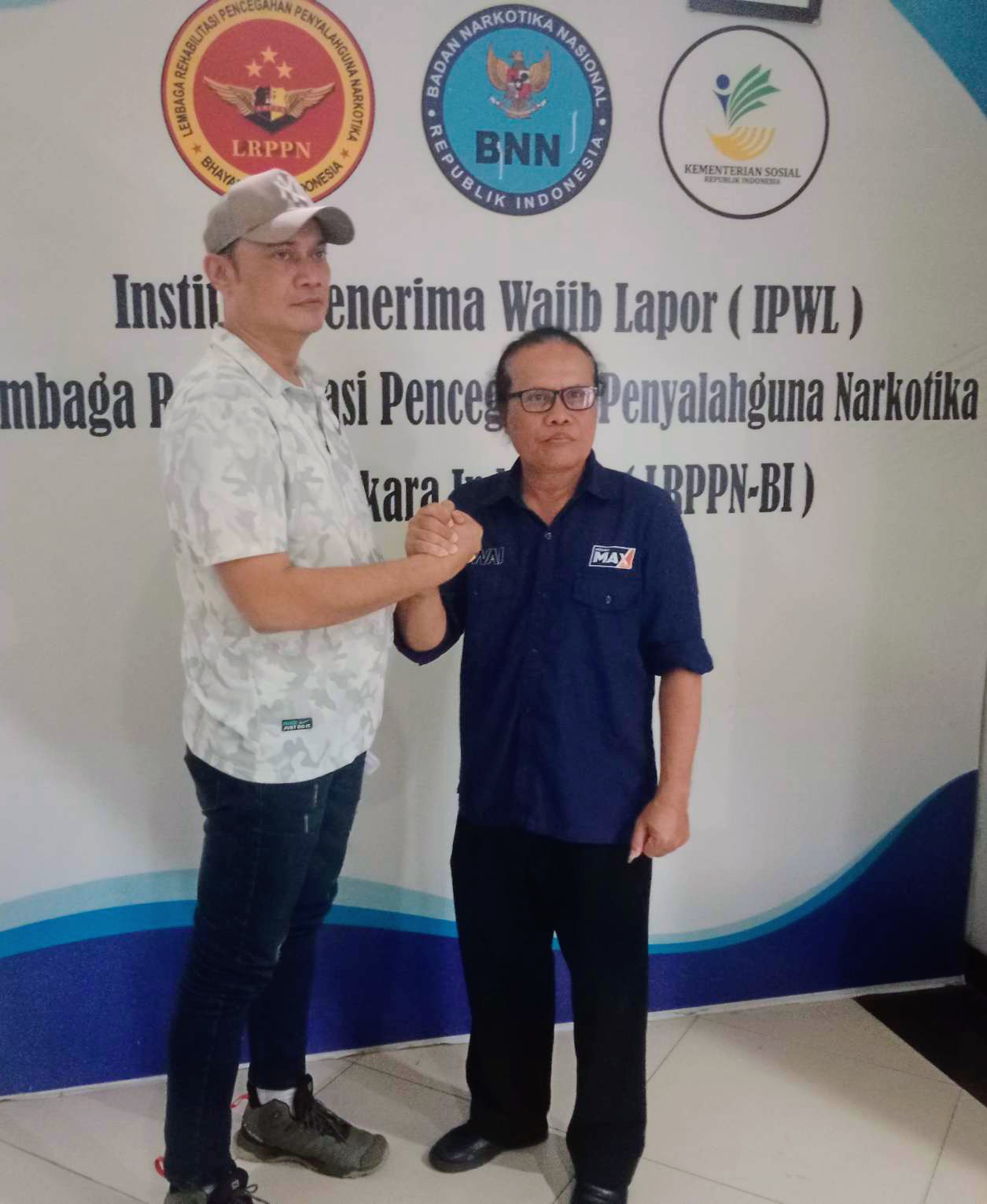 Foto: Kasat Resnarkoba Polres Pelabuhan Tanjung Perak AKP Adik Agus Putrawan saat meninjau Rumah Rehabilitasi LRPPN-BI di Surabaya