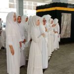 Siswa Asal Prancis Ikuti Ujian Manasik Haji di SMA Muhammadiyah 2 Surabaya