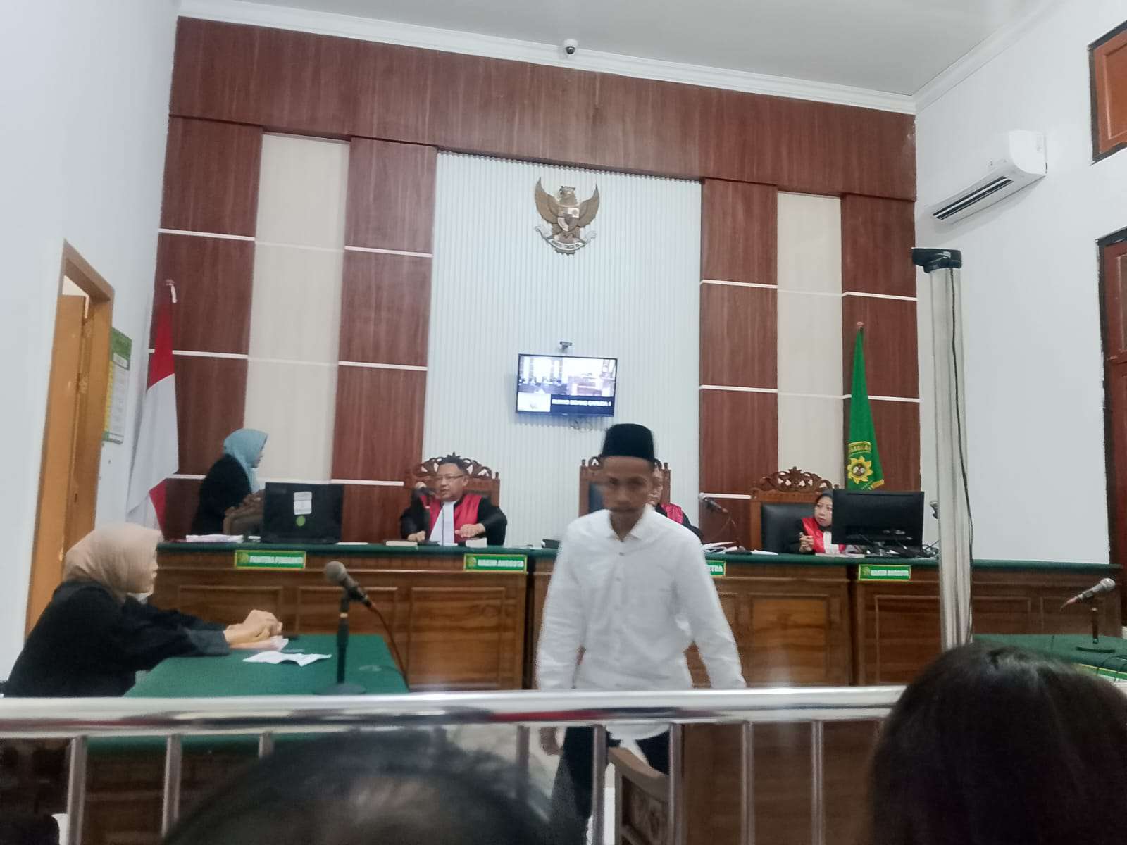Foto: Sidang tuntutan kasus narkotika terdakwa Lentera Jagad di Ruang Garuda 1 PN Surabaya.
