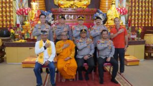 Imlek Aman dan Khidmat, Kapolda Jatim Tinjau Langsung Pengamanan Vihara di Surabaya