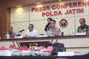 Polda Jatim Ungkap Dua Kasus TPPU Narkotika, Aset Rp 2,7 Miliar Disita dari WP dan FA