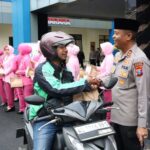 Sahur On The Road Ramadan, Polresta Sidoarjo Rangkul Ojol