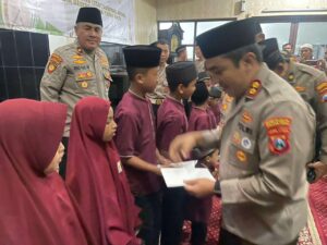 Kebersamaan Ramadan Polres Tanjung Perak Santuni Anak Yatim