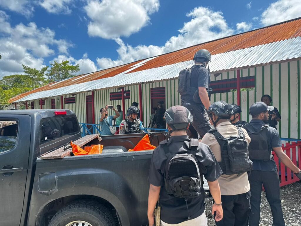 Tragedi Berdarah di SMP YPK Yakpesmi Dekai: Seorang Warga Sipil Tewas Diserang OTK