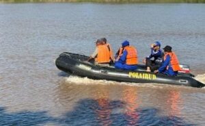 Perjuangan Tim Gabungan Cari Remaja Tenggelam di Bengawan Solo Lamongan: Tiga Perahu Karet Diterjunkan