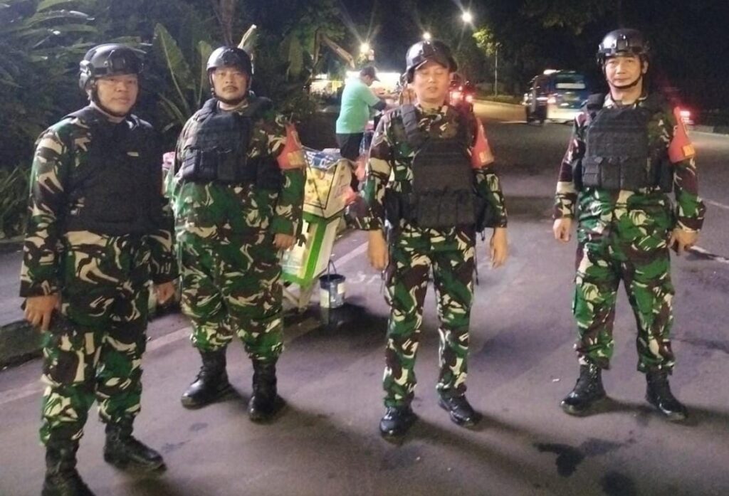 Ciptakan Lingkungan Kondusif, Koramil 07/Cipayung Gencarkan Patroli Siskamling Keliling