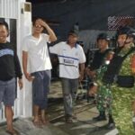 Patroli Siskamling Matraman: TNI-Polri Jaga Ketat Keamanan Jakarta Timur