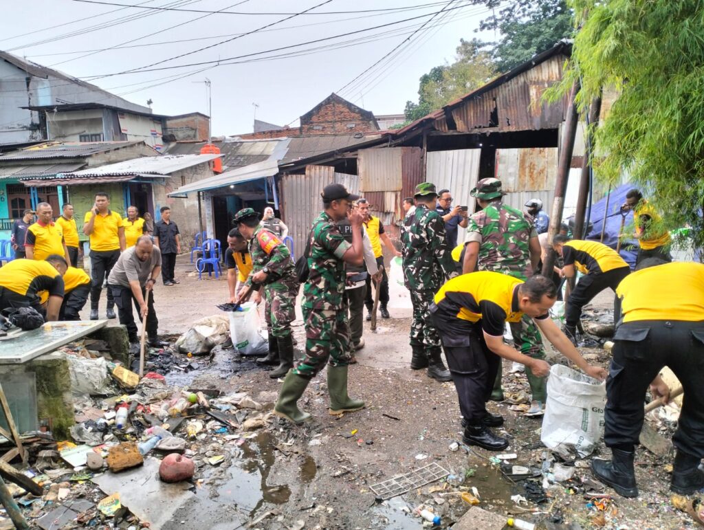Kolaborasi Korve Serentak “Jaga Jakarta Bersih 2026” Satukan TNI–Polri dan Warga di Kelurahan Klender