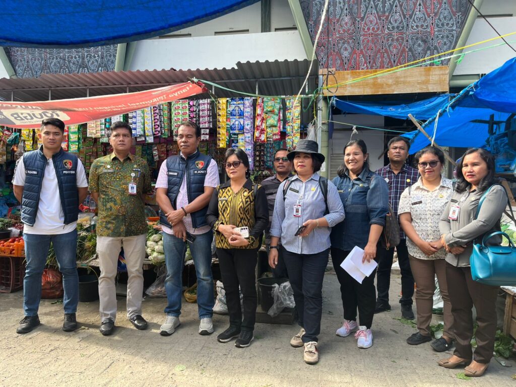 Polres Toba Bersama Instansi Terkait Sidak ke Pasar Balige, Pastikan Stok dan Harga Bahan Pokok Jelang Ramadhan Aman