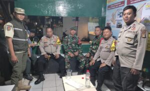 Ciptakan Wilayah Aman dan Kondusif, Koramil 02/Matraman Gelar Patroli/Siskamling Keliling