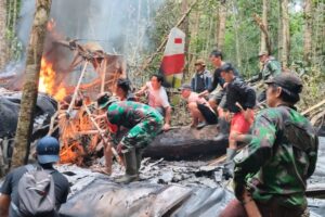 TNI Temukan dan Evakuasi Kecelakaan Pesawat Pelita Air di Pegunungan Krayan Timur, Kalimantan Utara