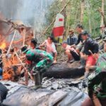 TNI Evakuasi Pilot Pesawat Pelita Air Jatuh di Nunukan