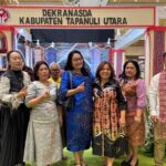 Menembus Pasar Dunia: Pesona Ulos Tapanuli Utara Pikat Pengunjung Inacraft 2026 di Jakarta
