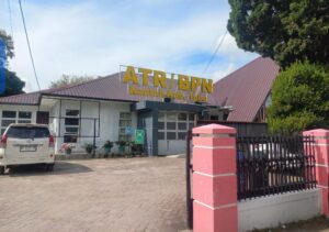 Tanah Toba Menjadi Sorotan, Kakan BPN Toba Tak Bisa Ditemui