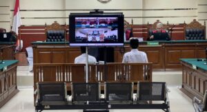 Dua Terdakwa Kades Sidokelar dan Anggota BPD Divonis Ringan