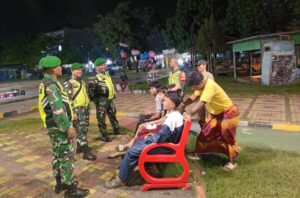 Patroli Humanis Teluk Pucung Gunakan Maung dan Jalan Kaki