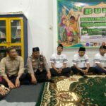 Polsek Simokerto dan Anak Disabilitas Buka Bersama