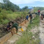 Kodim 1514/Morotai Laksanakan Pemasangan Mal dan Pengecoran Drainase di Gotalamo