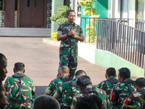 Jam Komandan dan Pembagian Bingkisan Idul Fitri 1447 H, Dandim 0507/Bekasi Ajak Prajurit Tingkatkan Rasa Syukur