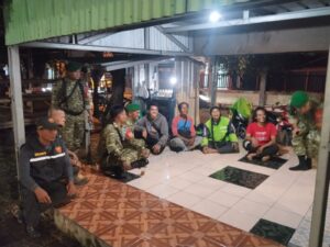 Himbau Kamtibmas, Koramil 03/Teluk Pucung Bersama Mitra Jaya dan Linmas Gelar Patroli Malam