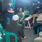Perkuat Keamanan Wilayah, Koramil 08/Duren Sawit Gelar Patroli/Siskamling Bersama Warga