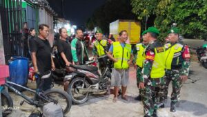 Patroli Malam Koramil 03/Teluk Pucung, Ciptakan Situasi Aman dan Kondusif di Wilayah Binaan