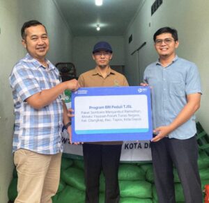 ​BRI BO Cibinong Serahkan 3.000 Paket Sembako TJSL untuk Masyarakat Kota Depok