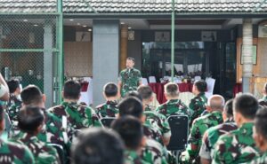 Pusterad Laksanakan Apel Khusus dan Halal Bihalal