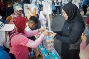 Warga Bojonegoro Promosikan Telur Gayatri di CFD, Dorong Gizi Keluarga