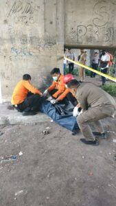 Di Bawah Tol Siwalankerto, Pria 55 Tahun Ditemukan Tak Bernyawa