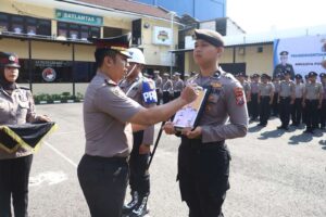 Kapolres Tanjung Perak Tegakkan Disiplin, Personel Di-PTDH untuk Jaga Integritas Polri