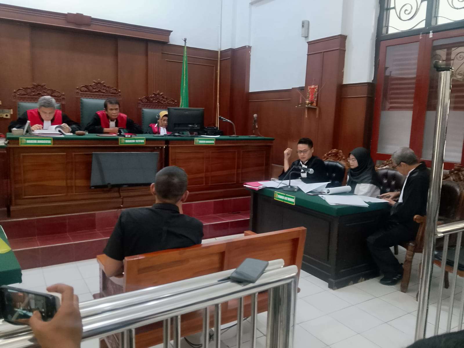 Foto: sidang kasus penggelapan dana perusahaan oleh accounting manager di Surabaya