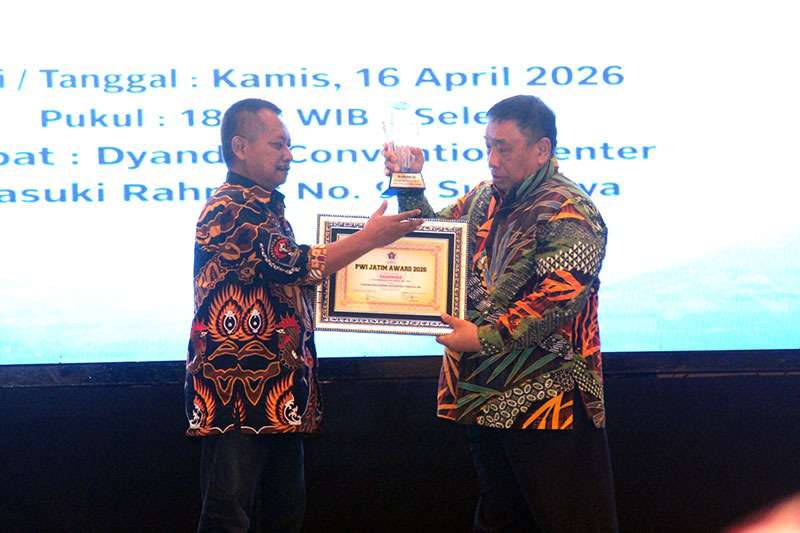 Foto: Resepsi HPN 2026 dan HUT PWI ke-80 di Dyandra Convention Center Surabaya dengan penyerahan penghargaan tokoh nasional