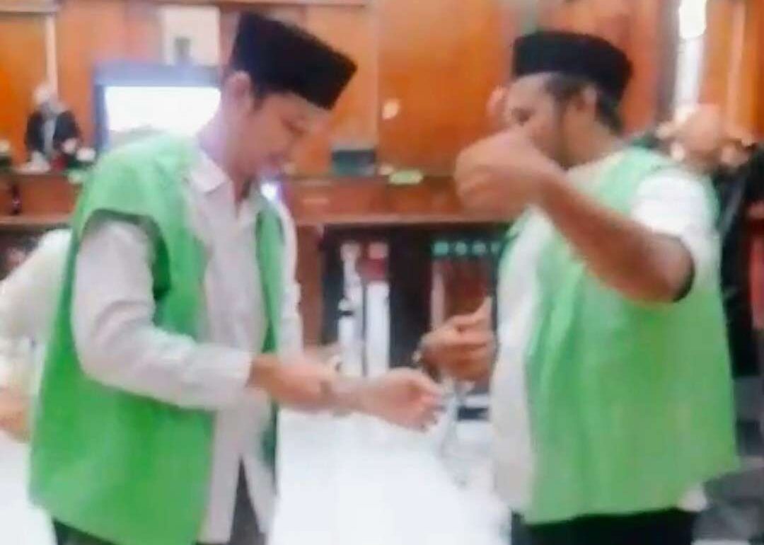 Foto: Dua terdakwa, Moch. Rochmad dan Tri Sutrisno alias Kucem