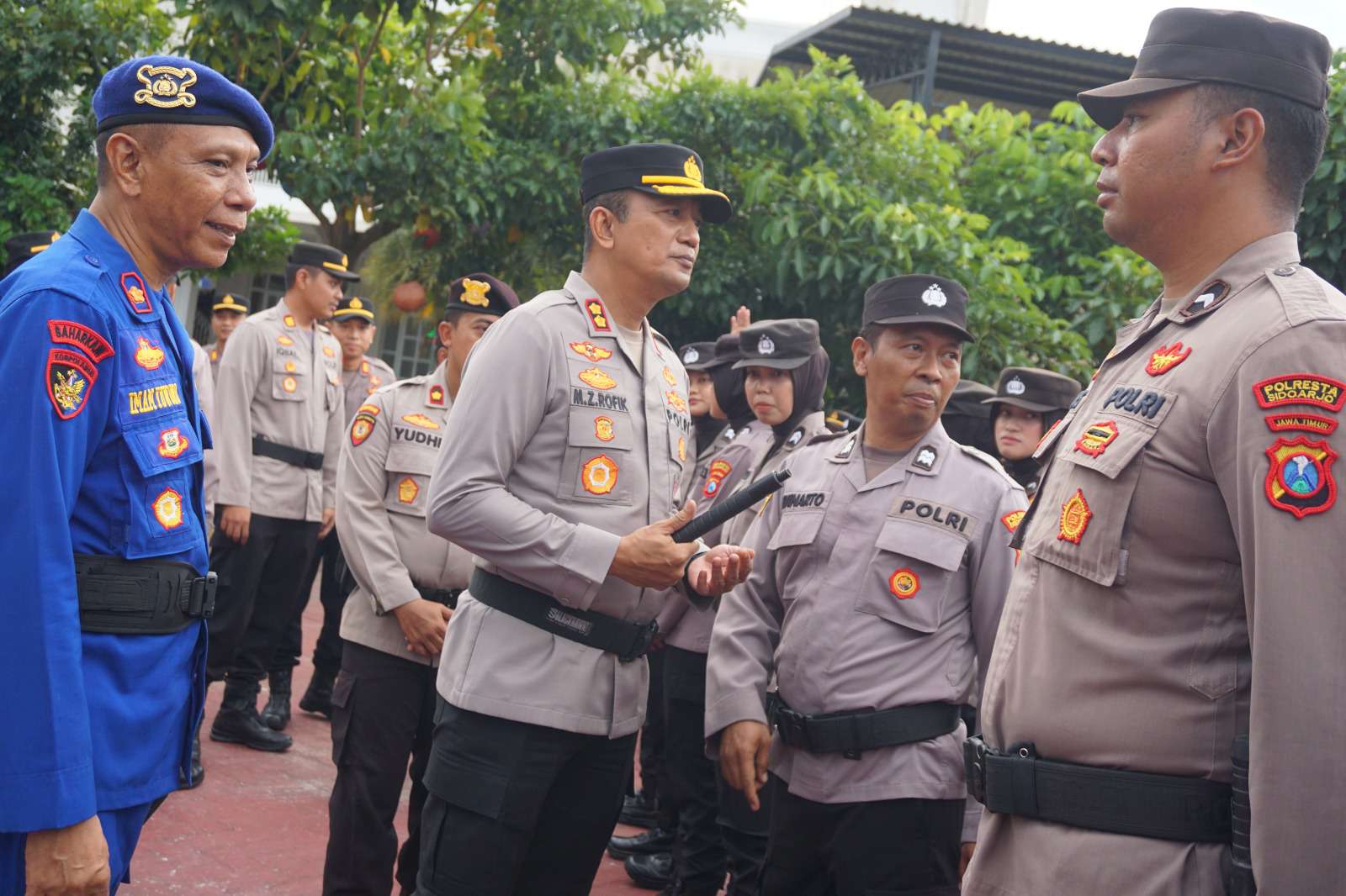 Foto: Apel kesiapan dan ETG Polresta Sidoarjo jelang pengamanan May Day 2026 dengan 1200 personel