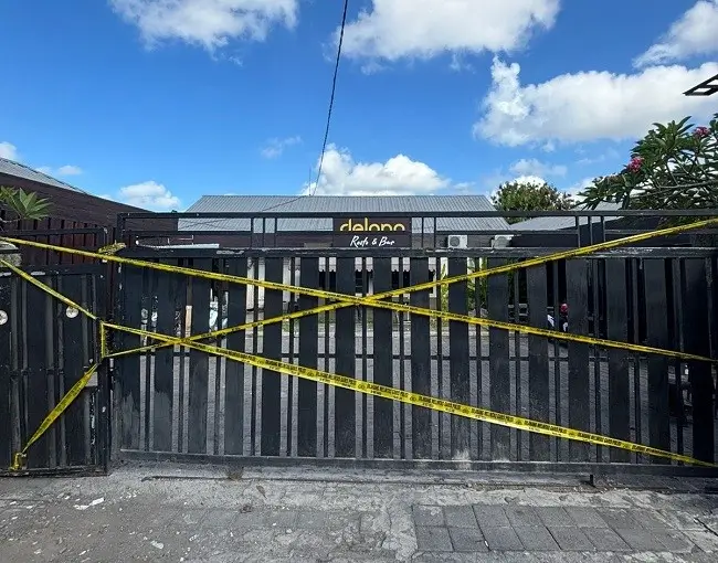 Delona Cafe di Jl. Taman Pancing, Pemogan, Denpasar Selatan dipolice line (int)
