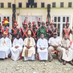 Pengamanan Humanis Babinsa Mapurujaya di Prosesi Ibadah dan Jalan Salib