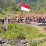 Koops TNI Habema Hadirkan Rasa Aman, Warga Distrik Kembru Kembali Pulang dan Kibarkan Bendera Merah Putih