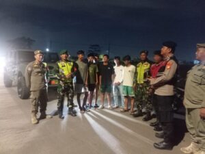 Sinergi TNI-Polri, Koramil 05/Bantar Gebang dan Polsek Gelar Patroli Bersama Antisipasi Kejahatan