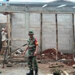Renovasi MCK Panti Asuhan Karena Doa Mulai Tampak, Wujud Kepedulian TNI di Sawangan Depok