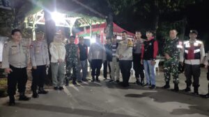 Patroli Komduk Koramil Cipayung, Sinergi TNI-Polri dan Warga Jaga Malam