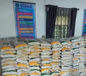 Bantuan Kesra Diduga Melenceng: Warga Teluk Dalam Curiga Ada “Orang Dekat” yang Diutamakan